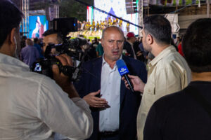 Amid War, Iran’s Soccer Leader Works to Get His Team to the World Cup